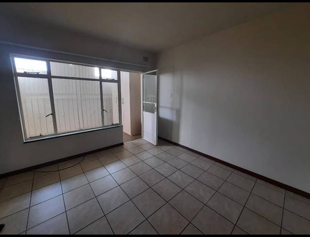 1 BEDROOM APARTMENT FOR SALE IN VANDERBIJLPARK CE 1